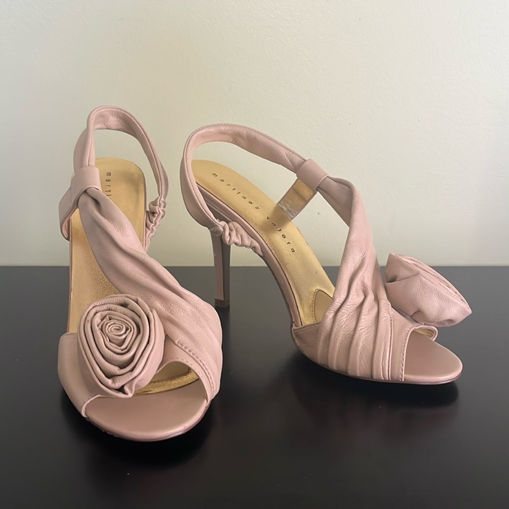 Martinez Valero Women's Corona Big Rosette Gathered Nappa Sandal